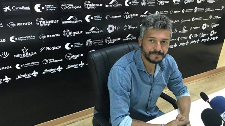 Munúa asegura que el Cartagena no especulará con el resultado en Sevilla
