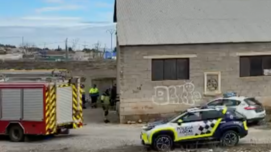 Hallan el cadáver de un hombre bajo un coche en un taller de Cehegín