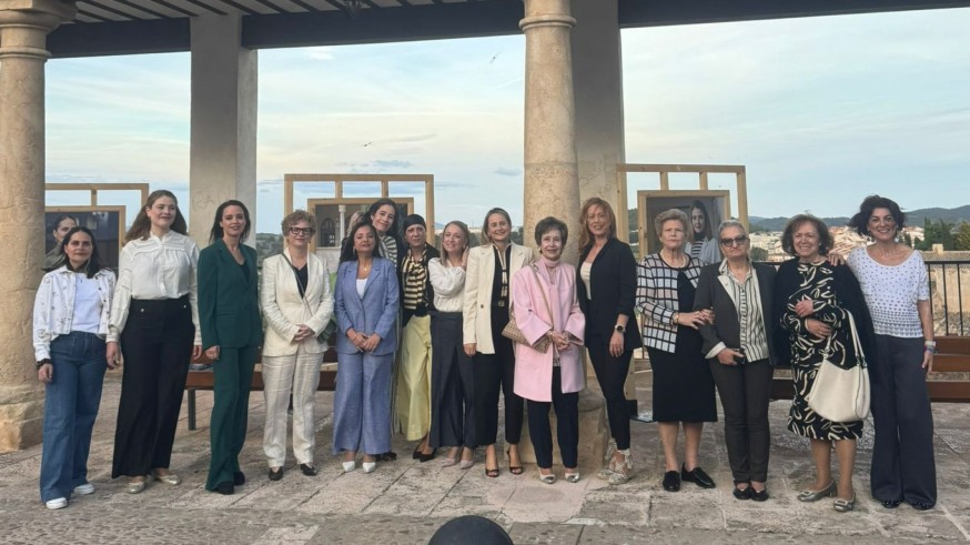 Cehegín rinde homenaje al talento y la historia de sus mujeres con la exposición fotográfica "Mujeres de Cehegín"