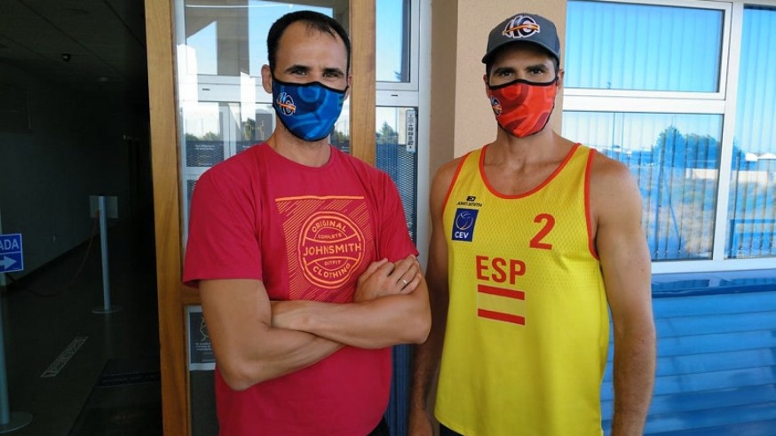 Herrera y Gavira tienen "buenas sensaciones" a un mes del Europeo de voley playa