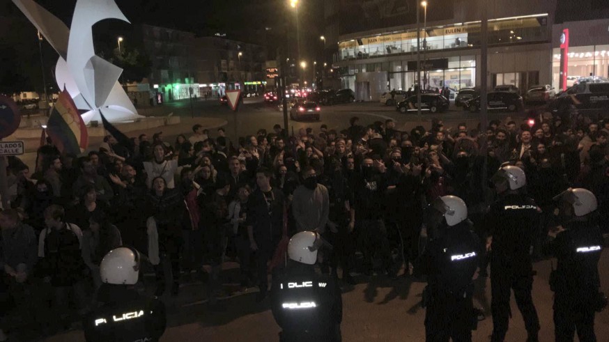 Los dos detenidos en los actos de VOX, condenados a 8 meses de cárcel tras reconocer los hechos