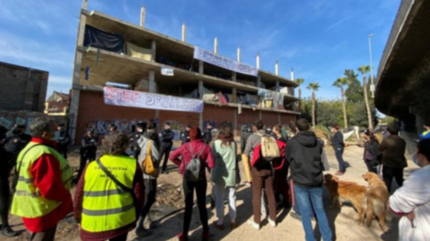 EL MIRADOR. Los vecinos de San Pio X piden una solución a la delincuencia del barrio asociada a la ocupación de un solar