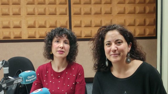 La investigadora de la Universidad de Murcia, Susana Martínez, con Marta Ferrero en Onda Regional