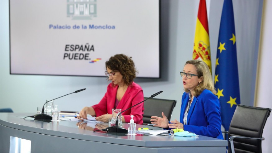 Las ministras Montero y Calviño en una rueda de prensa del Consejo de Ministros
