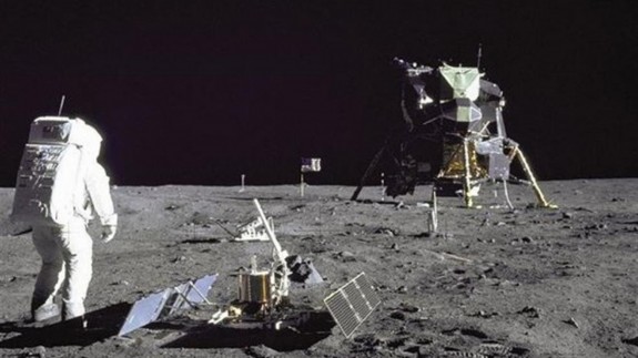 VIVA LA RADIO. La Humanidad… sigue en la Luna. 50 Aniversario de la misión Apolo XI