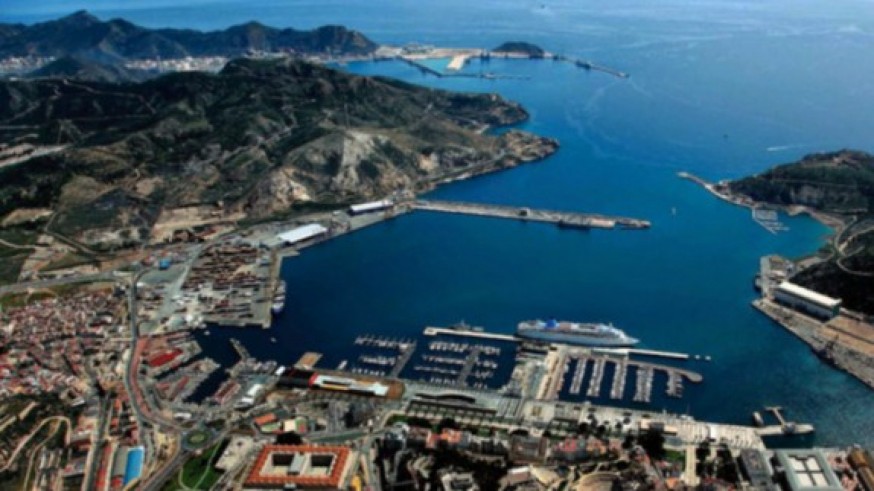 Una investigación en el puerto de Cartagena analiza como mitigar el ruido del tráfico marino 
