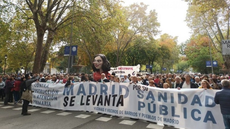 Manifestación masiva en Madrid contra la política autonómica sanitaria
