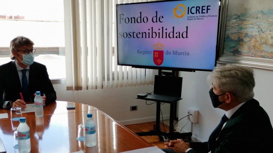 Reunión de Marín con con el presidente del Consejo General de Colegios de Economistas de España. Foto: CARM