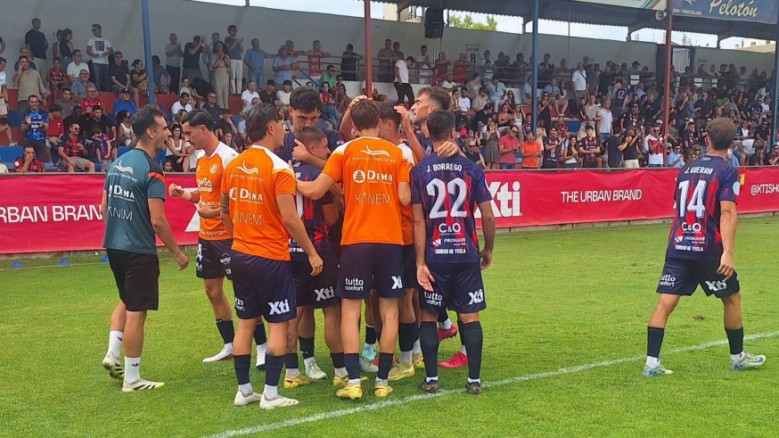 El Yeclano debuta con un trabajado triunfo ante el Atlético Baleares (1-0)