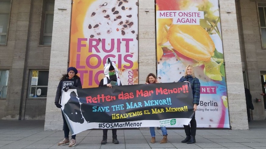 Organizaciones ecologistas protestan en Fruit Logística contra el modelo agroindustrial intensivo