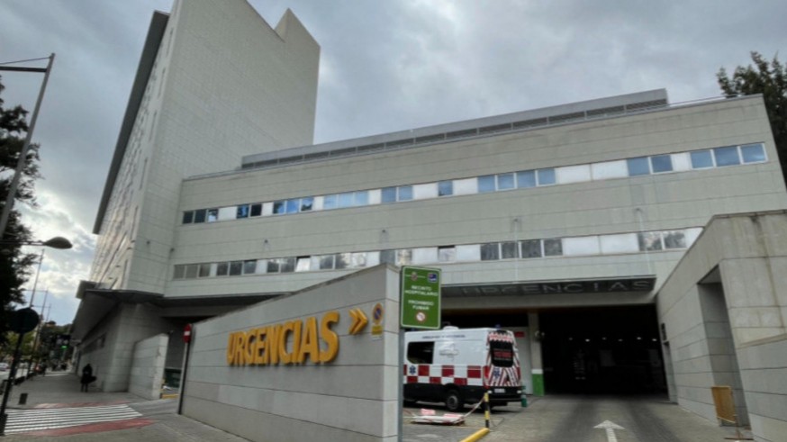 Puerta de Urgencias del Hospital Reina Sofía de Murcia. Foto: Twitter @Area7ReinaSofia
