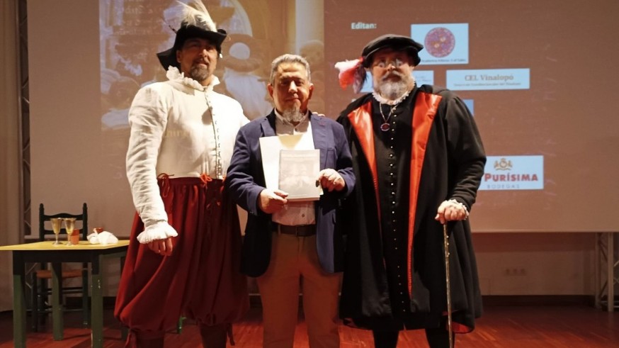 Francisco J. Carpena Chinchilla presenta en Yecla su libro 'Oro, barro y plomo'