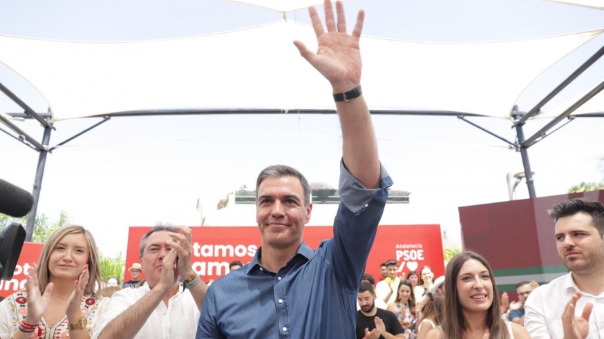 El CIS concede un fuerte repunte al PSOE, que sacaría ya cuatro puntos al PP