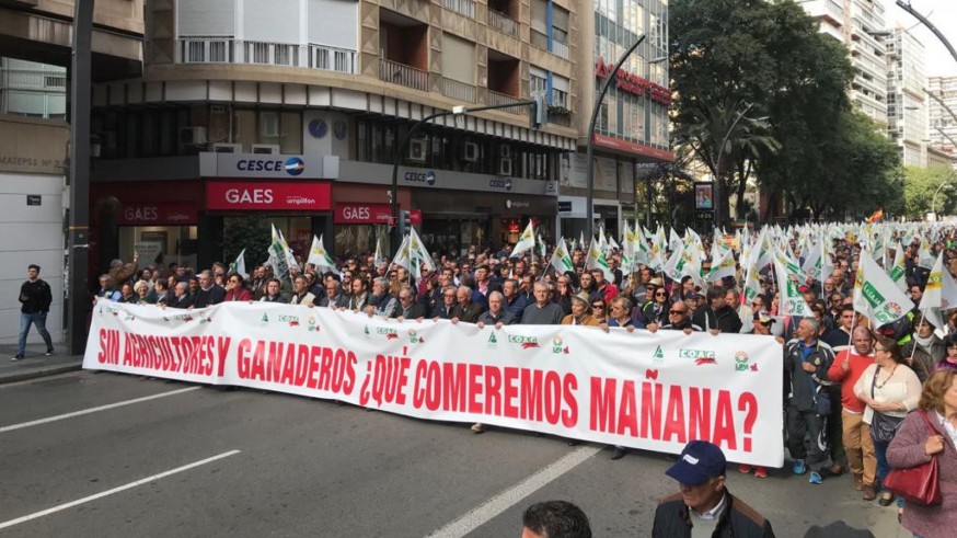 GALERÍA | La protesta de los agricultores, en imágenes