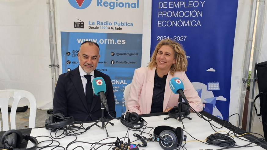 Feria de Proyectos Empresariales de Murcia: Mercedes Bernabé y Francisco Casado