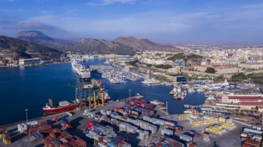 El Puerto de Cartagena sólo cargó un barco de ganado y otro de cereal durante el apagón