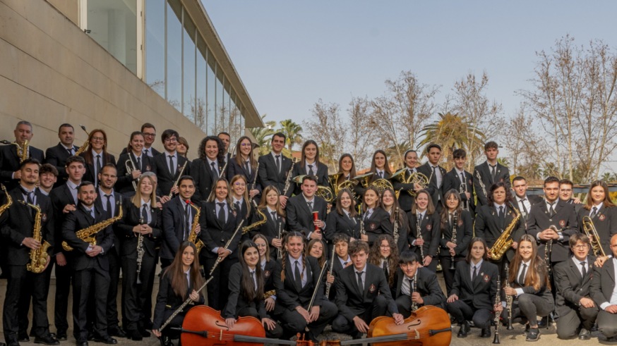 A bombo y Platillo. Banda de Asociación Amigos de la Música de Lorquí