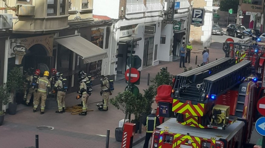 Incendio en un restaurante del edificio 9 Pisos de Murcia