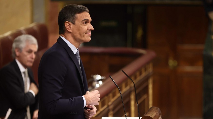 Sánchez anuncia dos impuestos temporales a la banca y a las grandes energéticas para recaudar 7.000 millones