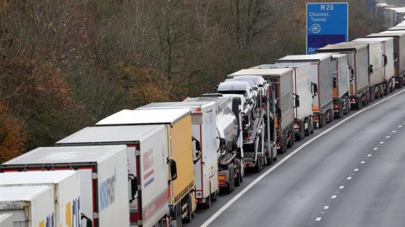 Retención de camiones en el Reino Unido. Foto: Europa Press-DPA
