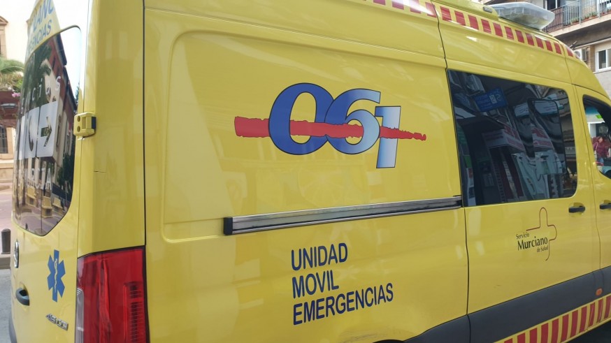 Hospitalizada una conductora tras dar varias vueltas de campana en la RM-C14 de Lorca