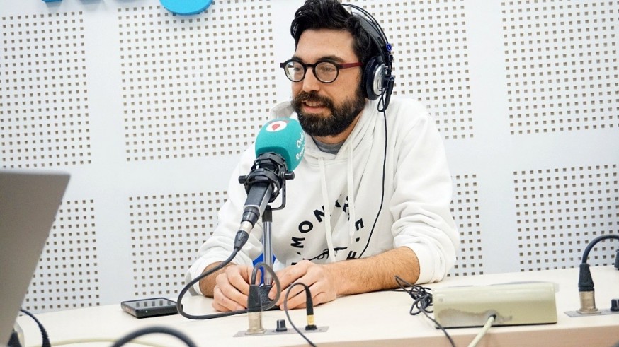 Diego Garnés dedica El backstage al 8M y mujeres empoderadas, con Aretha Franklin, Mari Trini, Bebe, Las Ginebras y Rigoberta Bandini