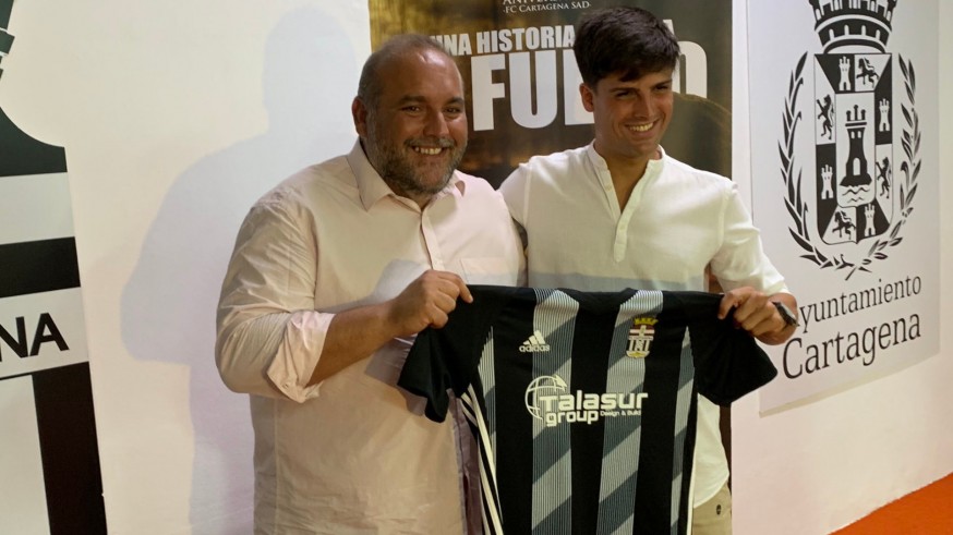 Manuel Sánchez Breis junto a Markel Etxeberria. Foto: FC Cartagena