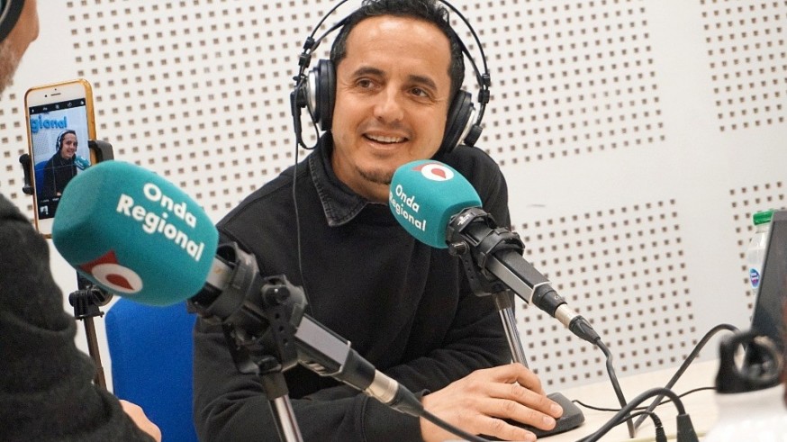 En Entrando en profundidades hablamos con Rafa Luján de su novela 'Ana que fue pop'