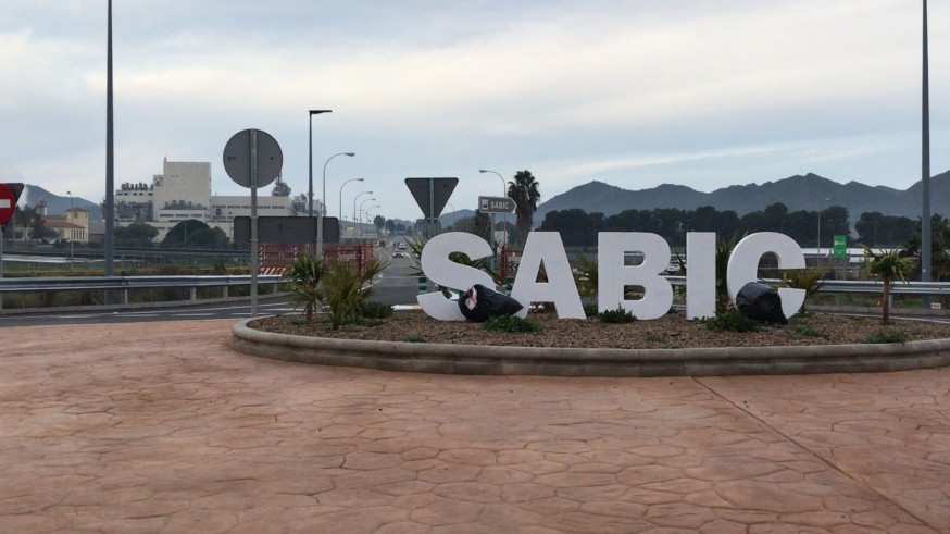 Empresas del sector químico se interesan por los trabajadores de Sabic ante un posible cierre en La Aljorra