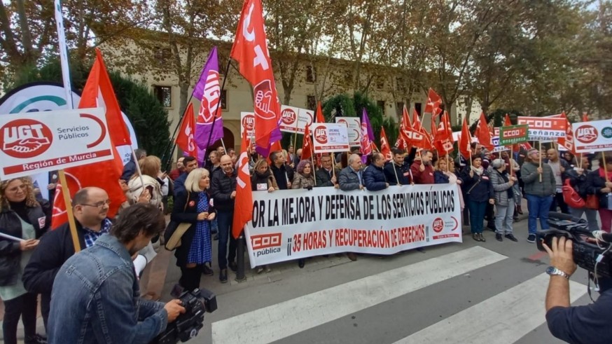 Los sindicatos retoman protestas ante San Esteban este jueves para recuperar las 35 horas semanales 