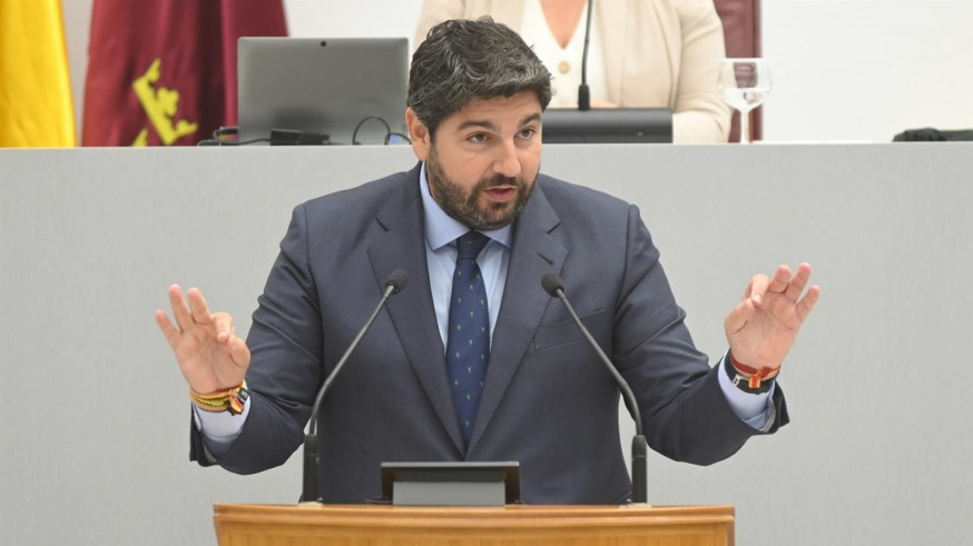 López Miras no supera la primera votación y tendrá que esperar como mínimo al lunes