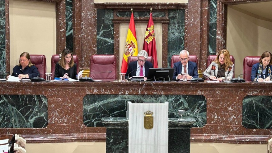 DIRECTO | El PSOE vuelve a ofrecerse para pactar las cuentas regionales de 2025