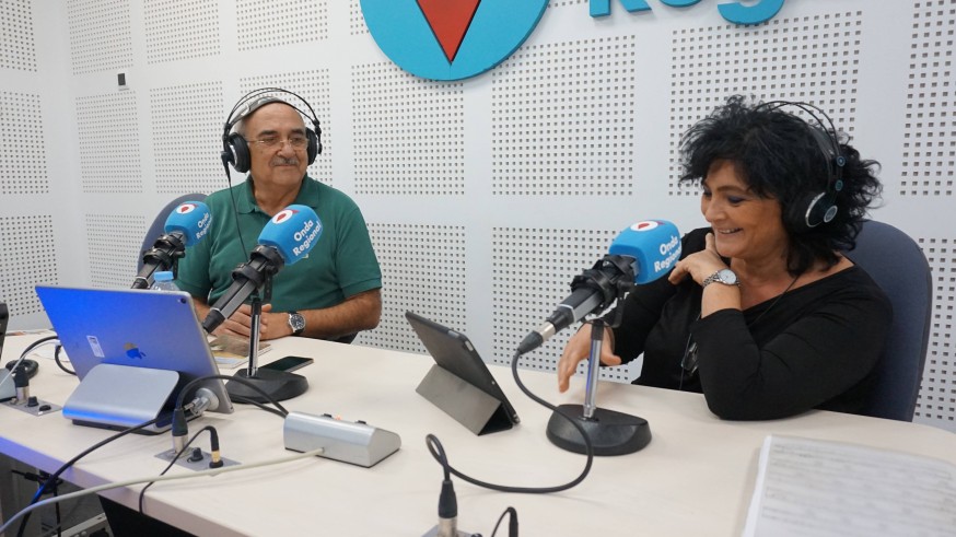 Alberto Garre y la profesora de canto Rosa Martínez. ORM
