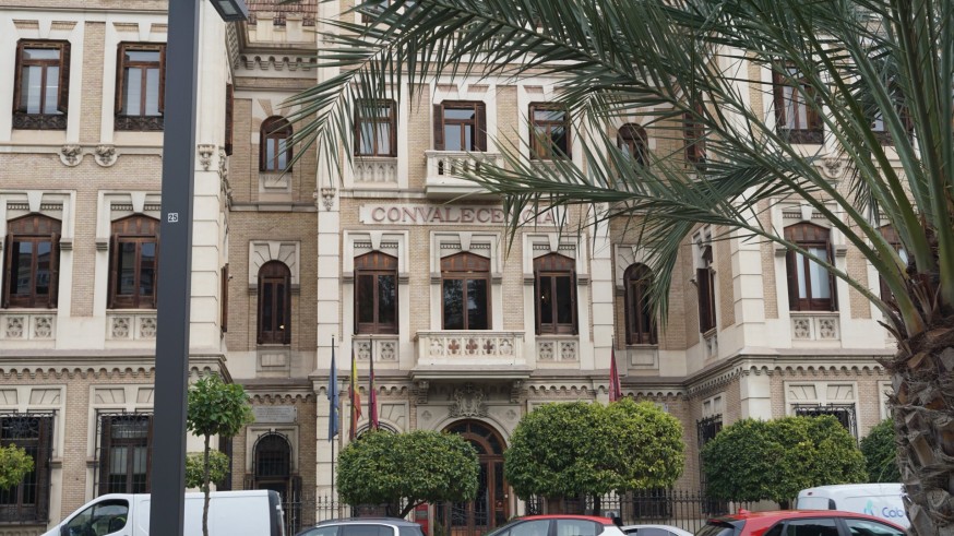 La Universidad de Murcia convocará 126 plazas de personal docente e investigador para el próximo curso.