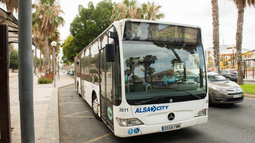Más frecuencias en autobús para el Polígono de Santa Ana y Los Dolores en Cartagena