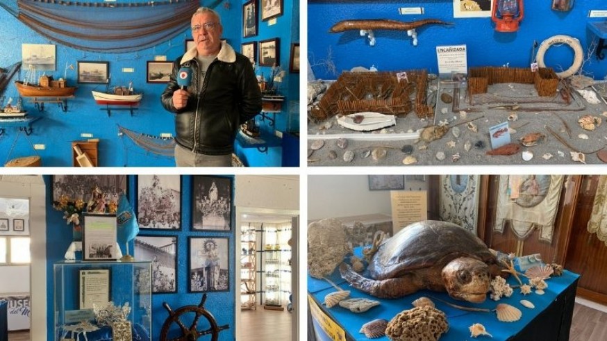 Benito Pérez y algunos objetos del Museo del Mar. VÍCTOR MORENO
