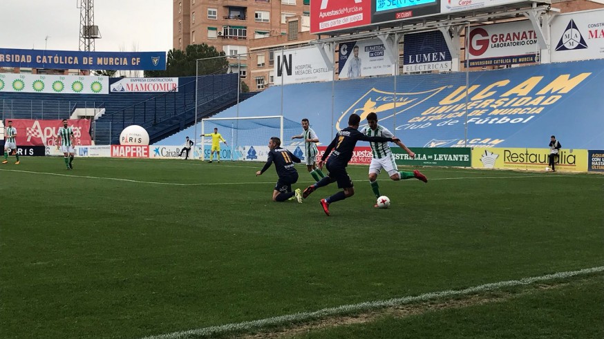 El UCAM gana en La Condomina 2-1 al Betis Deportivo