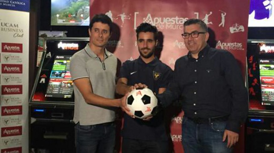 Eneko Eizmendi: "Vengo al UCAM CF para luchar por el ascenso"