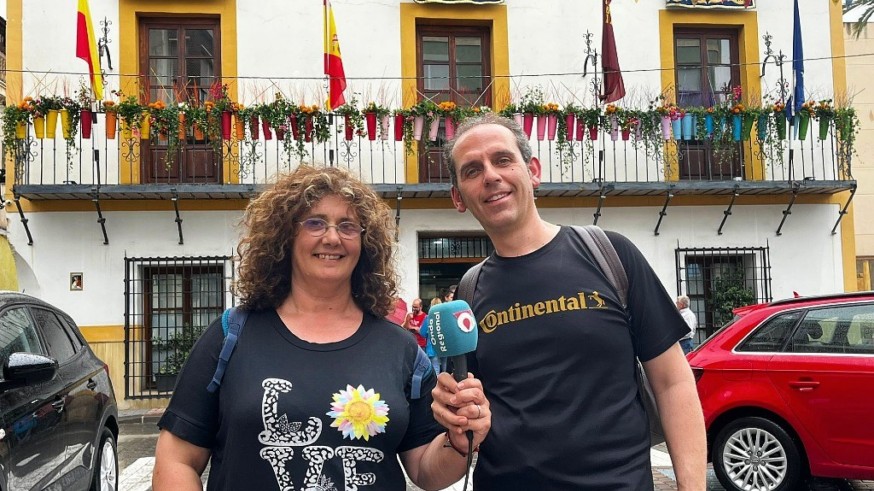 Con Ana Cervantes y Rafael Palazón, de la comisión de fiestas del Corpus de Archena, hablamos de la Explosión Floral