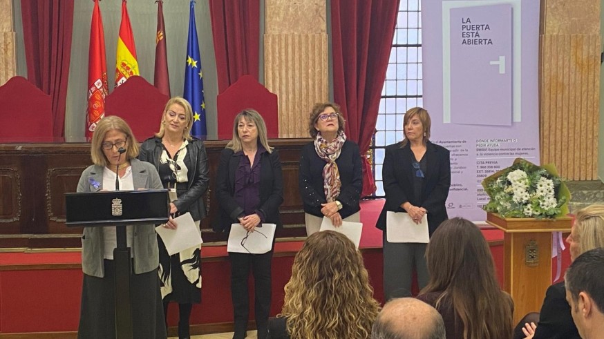 La ciudad de Murcia canta contra la violencia de género