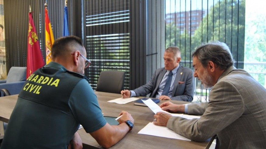 La Región de Murcia reforzará los dispositivos de seguridad en puntos sensibles y aumentará las medidas antiterroristas
