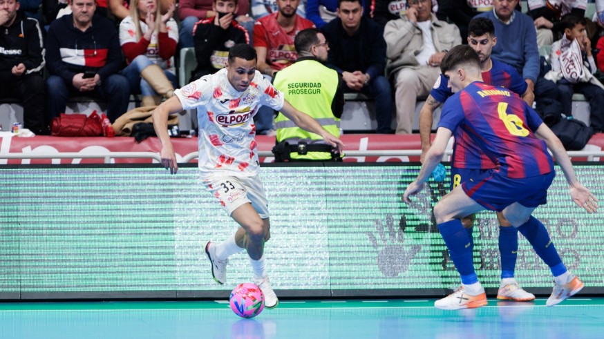 Fiesta casi completa para ElPozo en un Palacio lleno