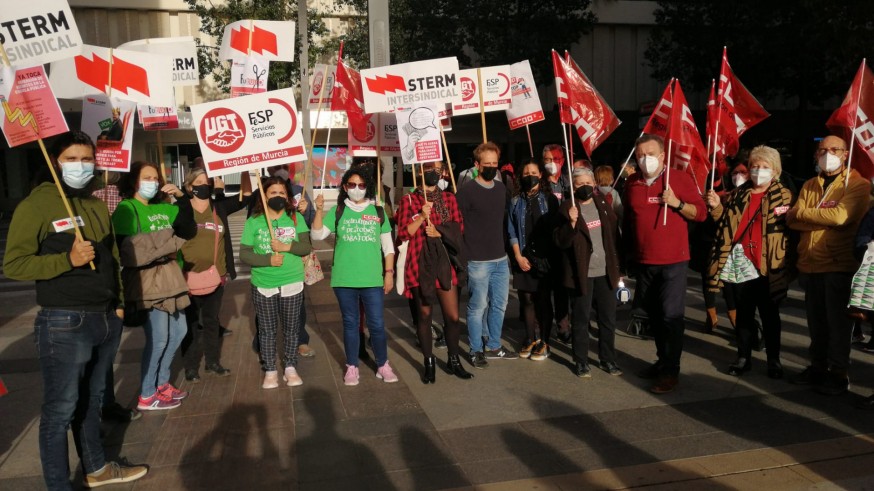 Protesta de los sindicatos ante la propuesta de Mulero para presidir el Consejo Escolar. ORM