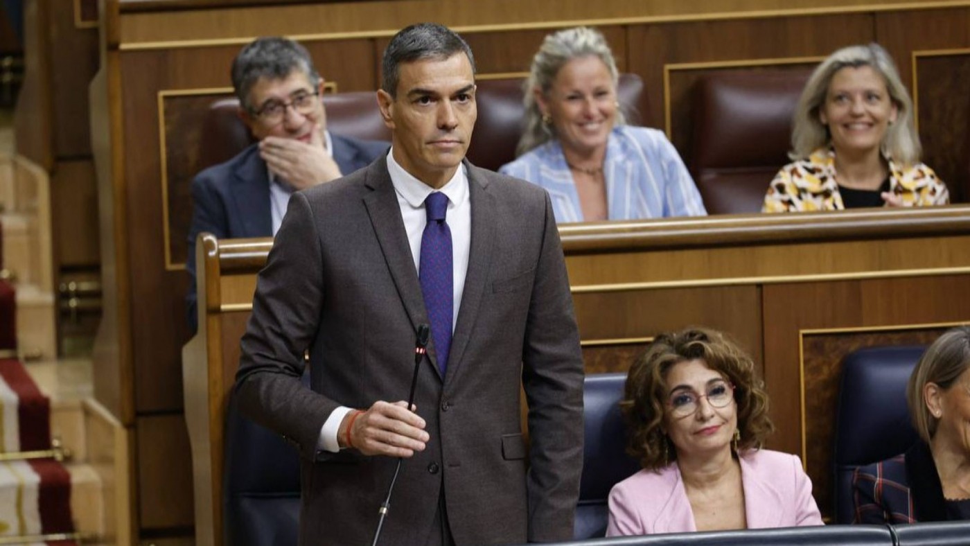 Sánchez niega en el Congreso que el PSOE se haya financiado ilegalmente