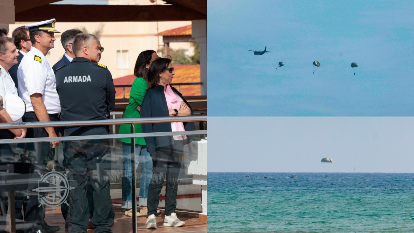 Robles asiste en San Pedro del Pinatar a una prueba de rescate de un submarino
