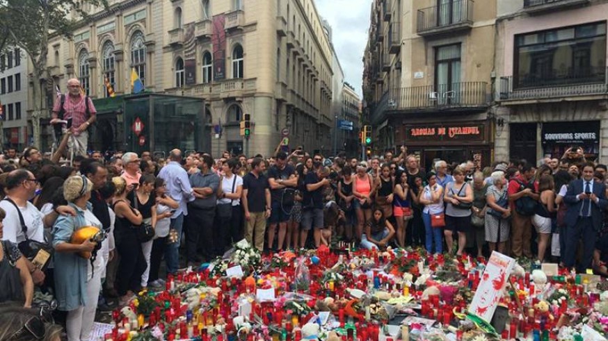 Homenaje a las víctimas del atentado de Barcelona. EP