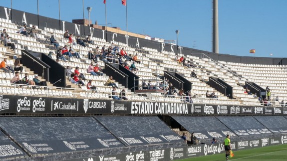 El Estadio Cartagonova tendrá público para el partido frente al Almería