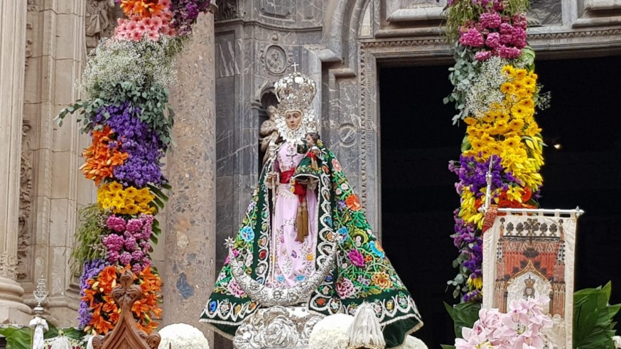 Virgen de la Fuensanta en la plaza de la Catedral