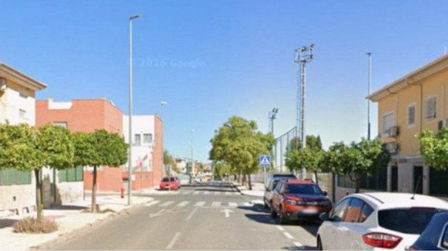 Grave un hombre atropellado en la terraza de su vivienda por uno de los coches implicados en un choque en Guadalupe