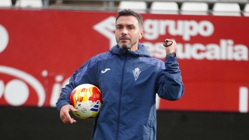 Adrián Colunga: "Poco a poco empieza a verse el equipo que yo quiero"